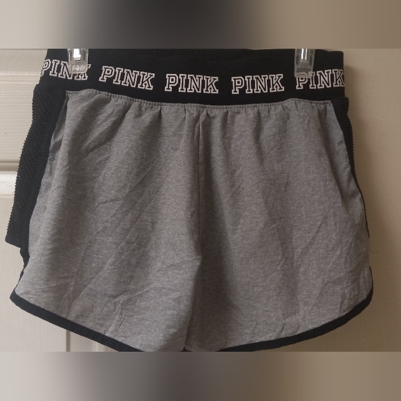 #131 VS Pink Ultimate Shorts🌞 - Picture 2 of 4